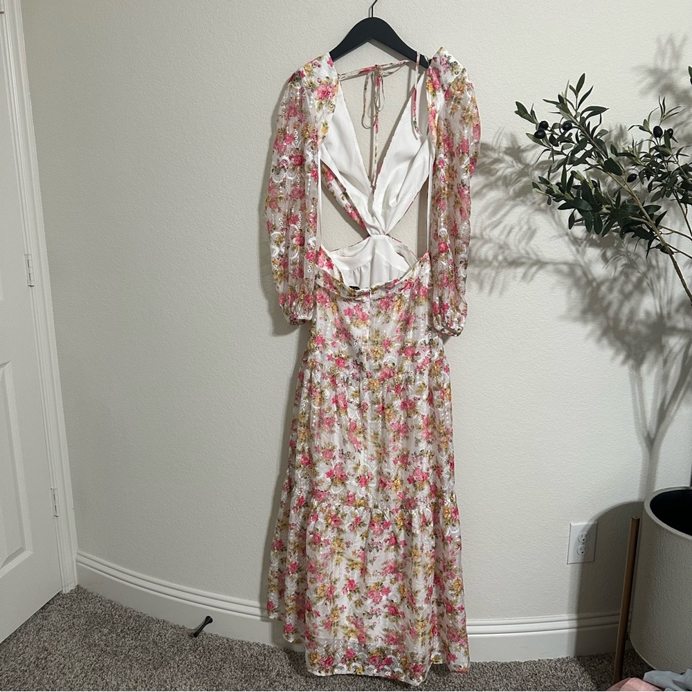 NWT GIANNI BINI Lillian Floral Print Long Sleeve Deep V-Neck Cut-Out Tiered dres - Picture 10 of 10